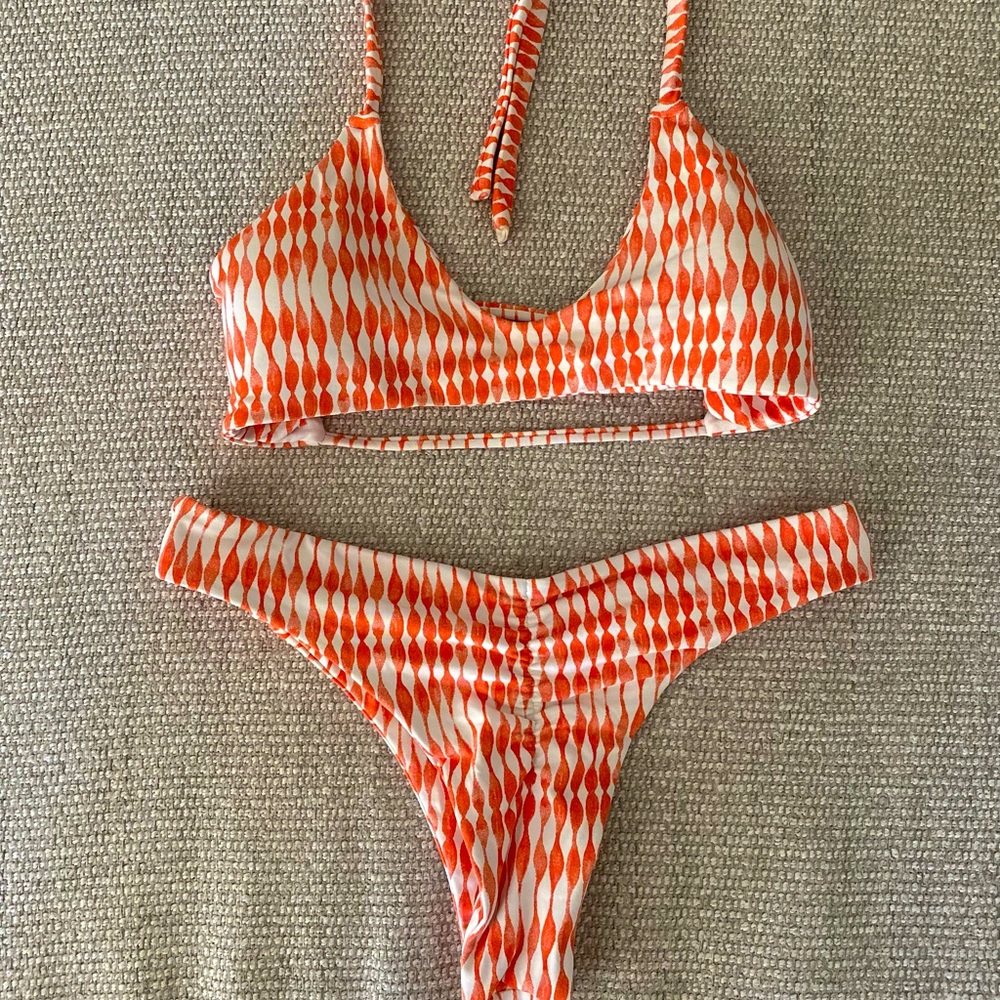 Midori Bikini set (orange & white)